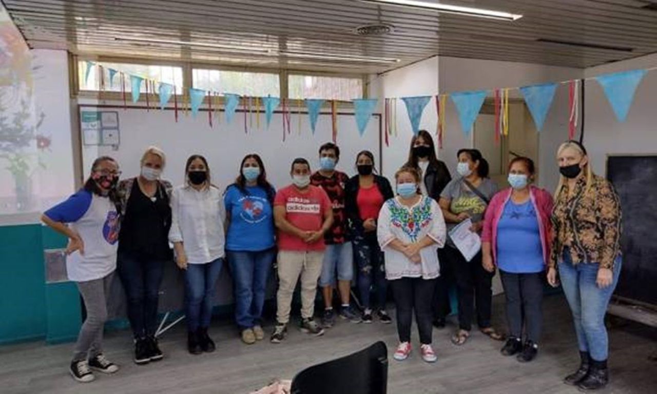 Capacitación sobre rutinas diarias en niños y niñas con autismo