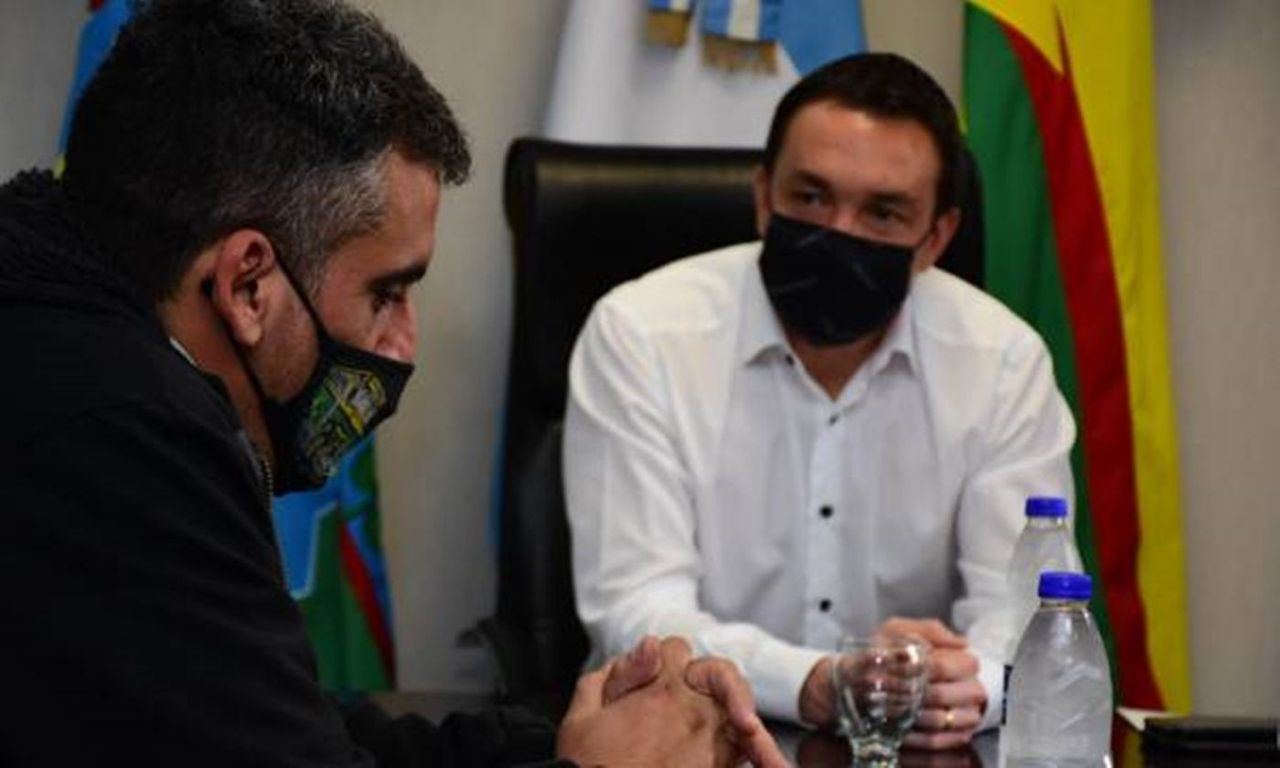 El intendente recibe a Facundo Stabile, el hombre que salvó la vida de una beba tras practicarle RCP