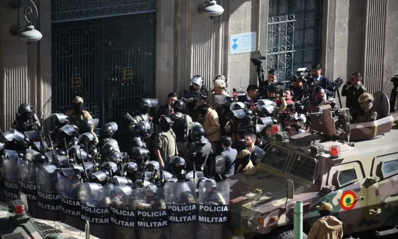 DECLARACIÓN EN DEFENSA DE LA DEMOCRACIA EN BOLIVIA