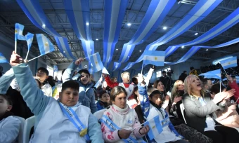 Más de 600 estudiantes de Florencio Varela prometieron lealtad a la bandera argentina