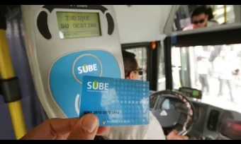 Aumento en los colectivos regulados por Nación: cómo impactará en el bolsillo de los usuarios