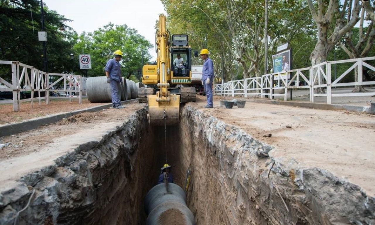 Drenaje subterráneo en Av. San Martín avanza en su construcción