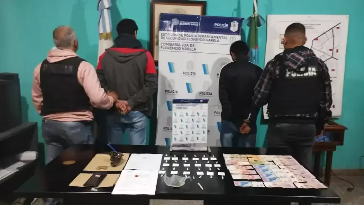 Operativo policial logra detener a dos personas por venta de drogas en La Sirena