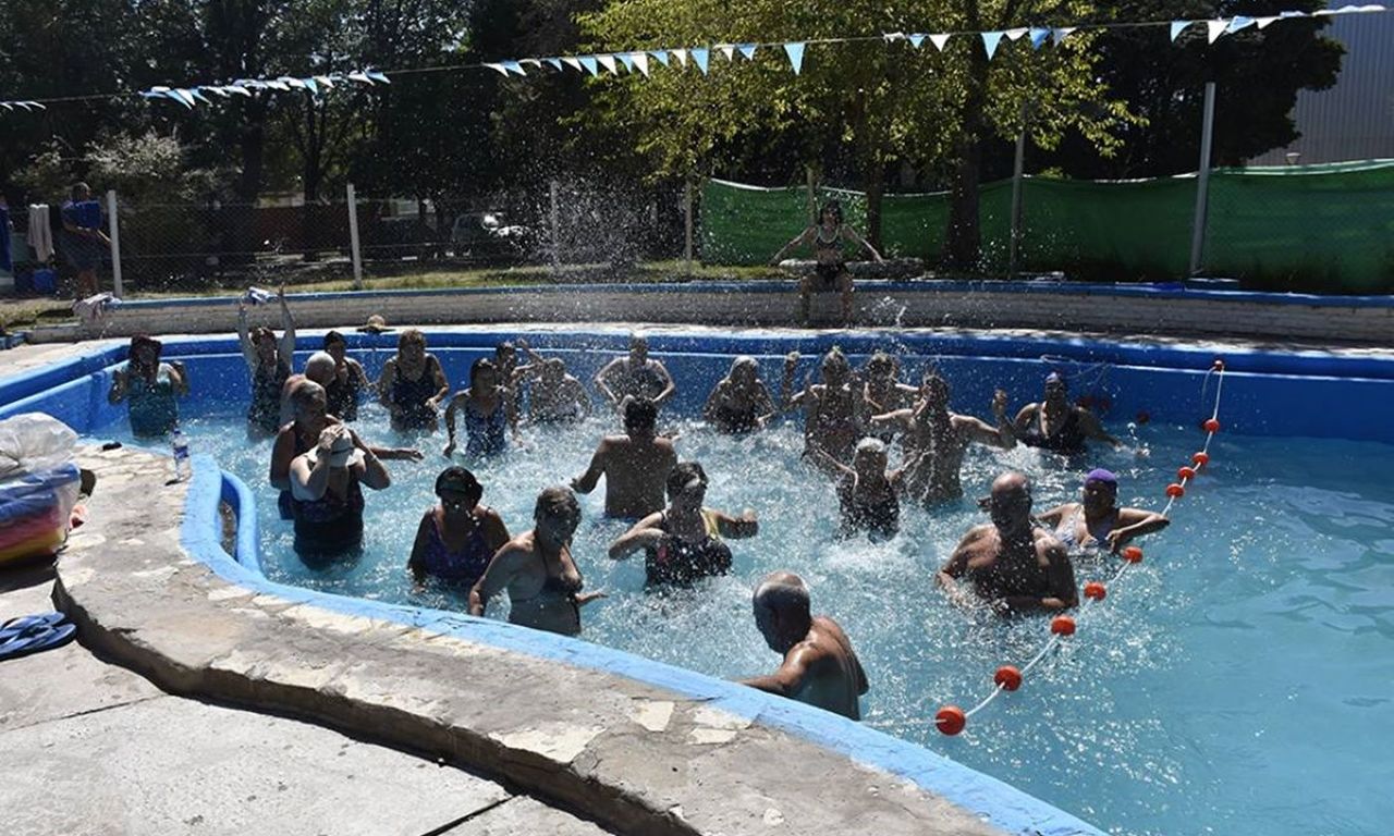 Colonias de verano para adultos mayores en el Polideportivo Municipal "Néstor Kirchner"